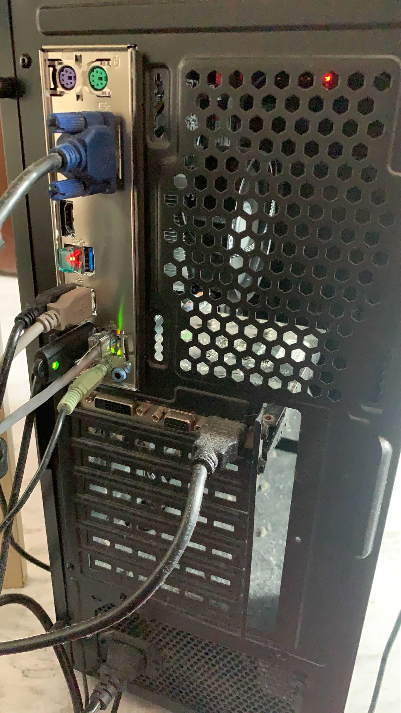 Win10，臺式機，顯卡驅(qū)動錯誤代碼31，原因原來是插錯線！！